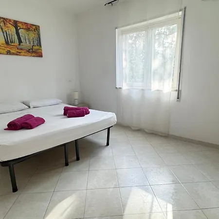 Pizzo Club Two Bed 86f Apartament Fondaco Vecchio